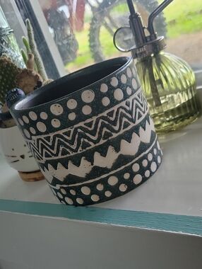 Source Unknown Black and White Aztec Patterned Planter